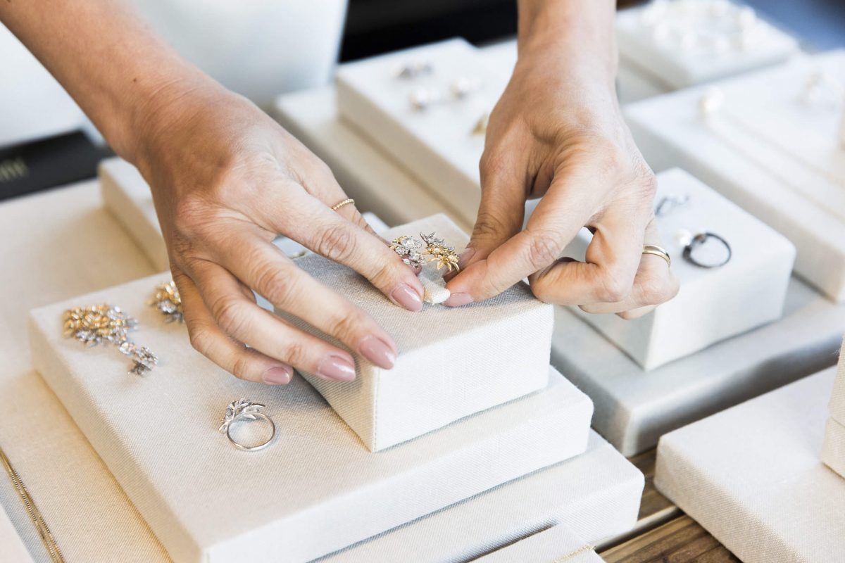 Our Experts Recaps Julls 2016 Jewelry Detail Julia Blini