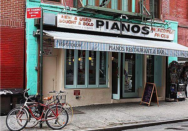Nightlife Bars Pianos Manhattan Façade