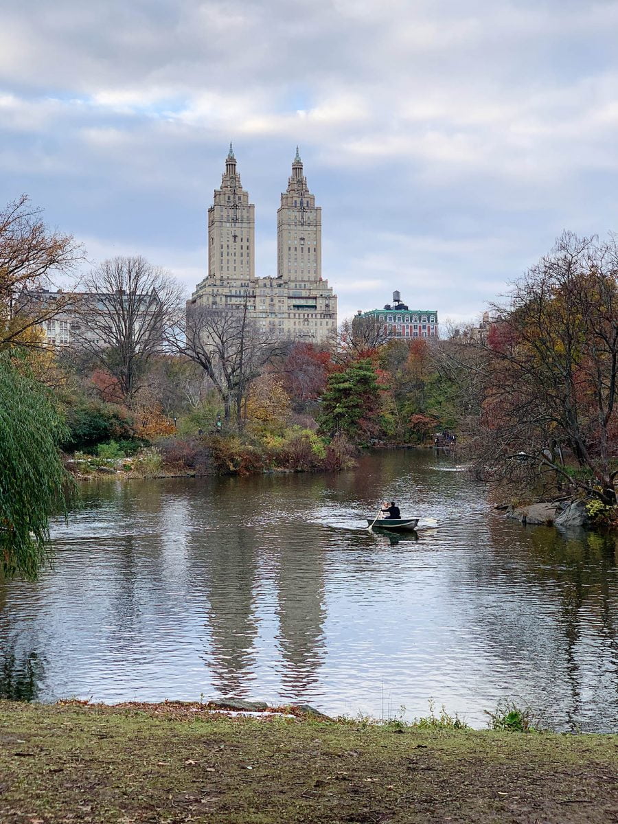 Curiosities Our Bucket Lists Fun Things To Do In NYC This Fall Central Park The Lake