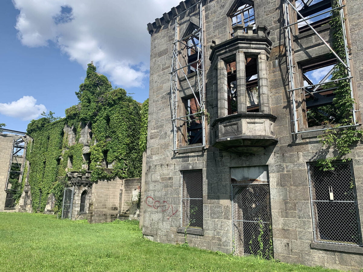 Curiosities City Secrets Things You Can Do in New York City Roosevelt Island Smallpox Hospital